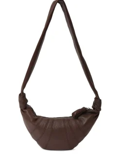 Borsa piccola Croissant in pelle martellata