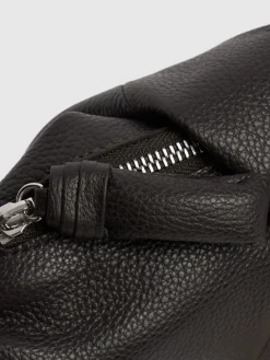 Borsa piccola Croissant in pelle martellata