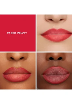 Caviar perfecting lip liner