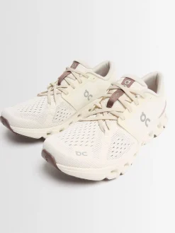 Cloud X 4 sneakers