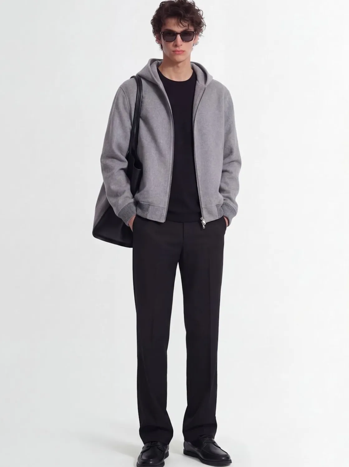 Felpa in misto lana con zip e cappuccio