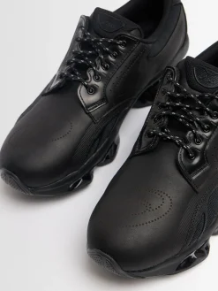 Gel-Kinetic SP sneakers