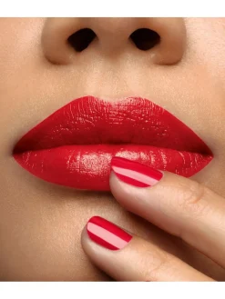 Glow On The Go Lipstick