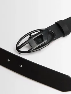 Leather belt w/ logo