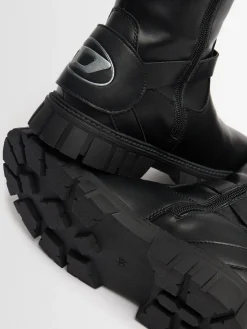 Leather & synthetic boots