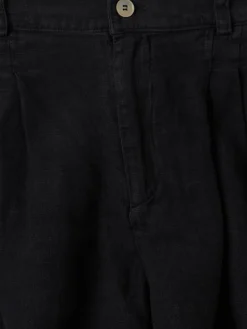 Linen shorts