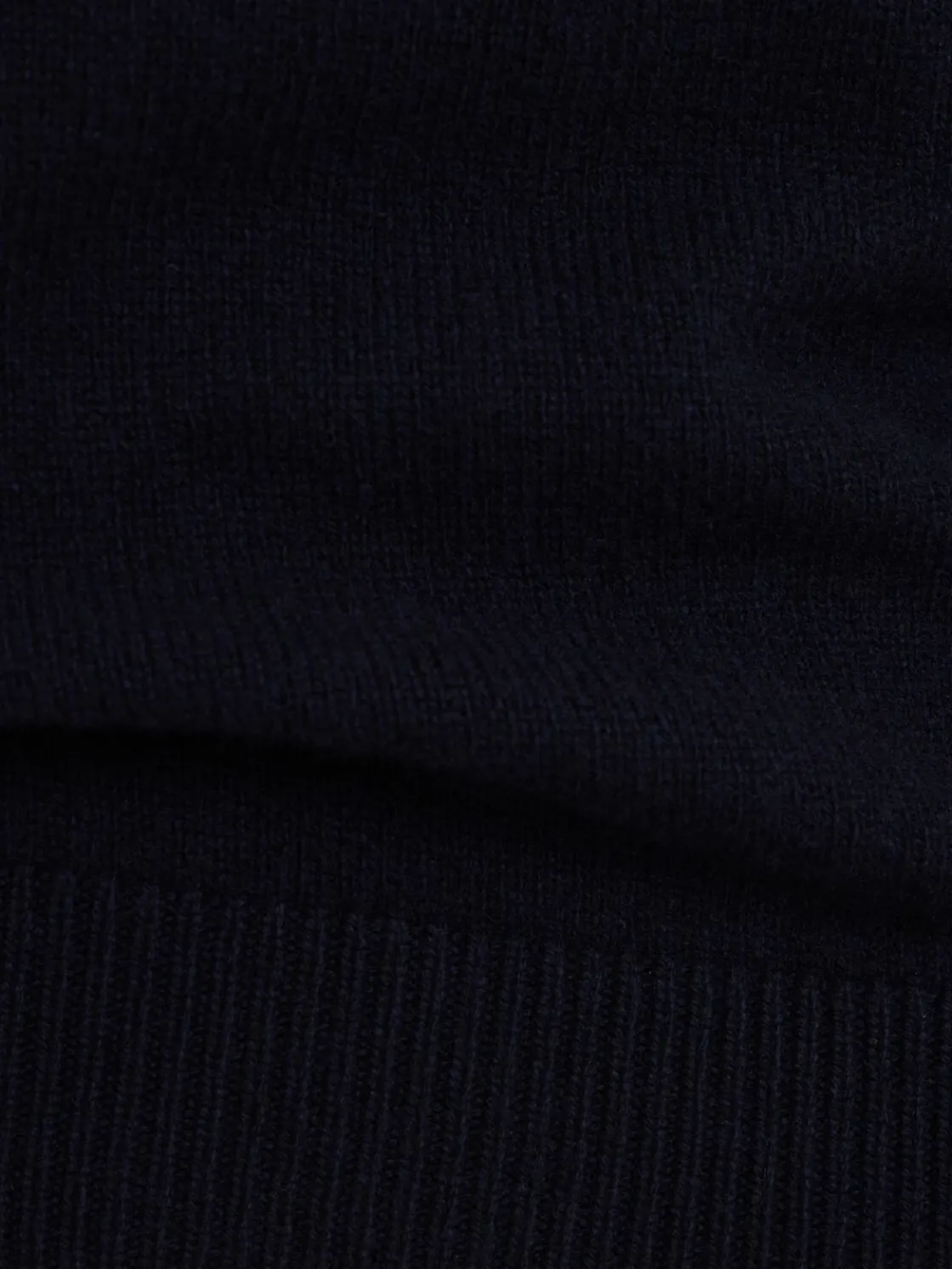 Maglia a collo alto in lana