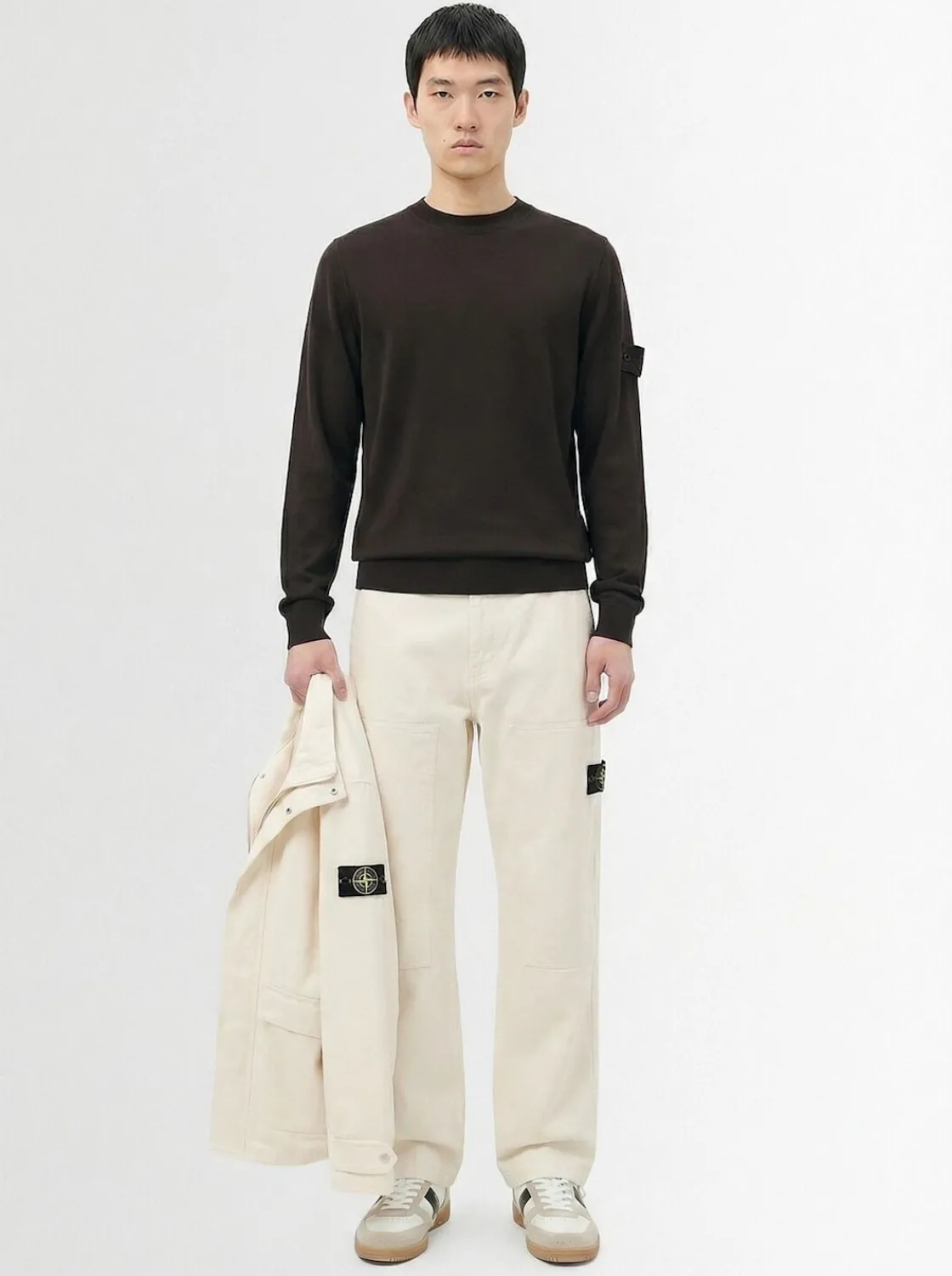 Maglia girocollo in lana leggera