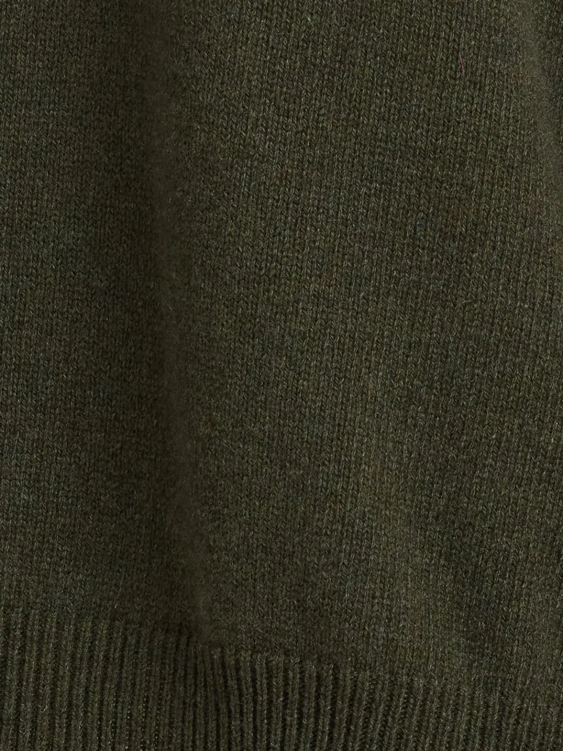 Maglia Zefiro in eco-cashmere con scollo a V