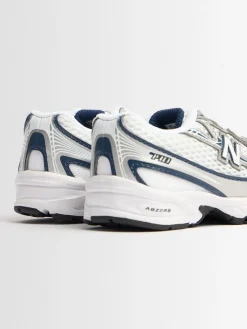 Sneakers 740