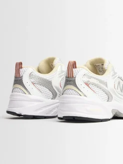 Sneakers 530