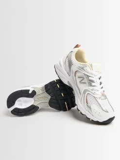 Sneakers 530