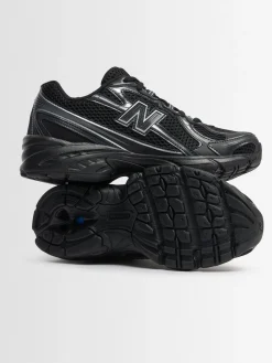 Sneakers stringate 740 in materiale sintetico
