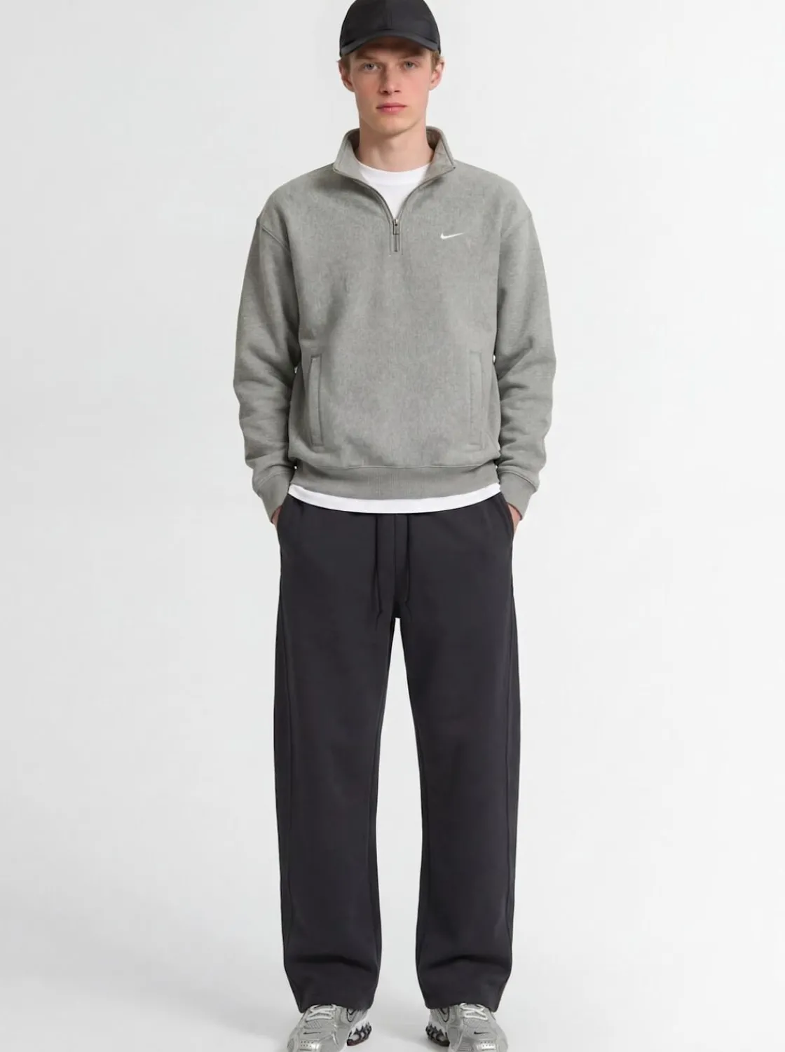 Solo Swoosh quarter zip sweatshirt