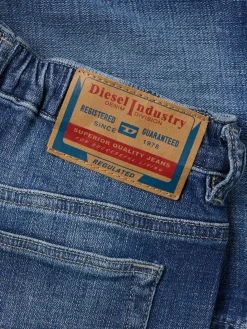Stretch cotton denim shorts