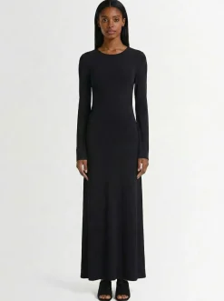 The long dress